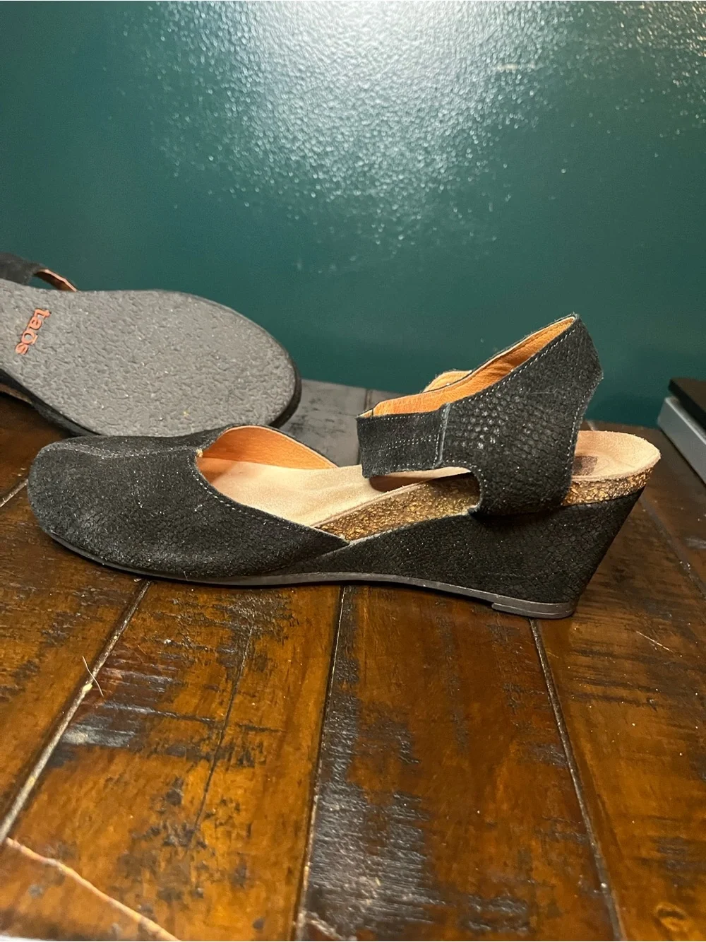 Taos Promise Wedge Sandals Black Suede Silver Buckle Closed Toe Sz 37 US 6 / 6.5